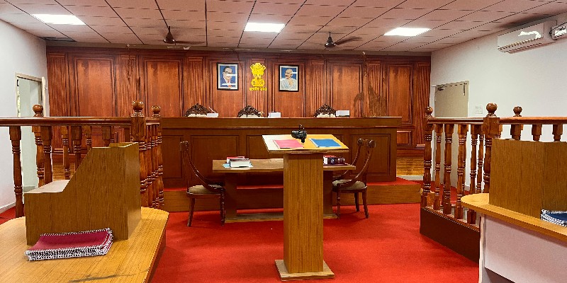 moot-court-with-podium