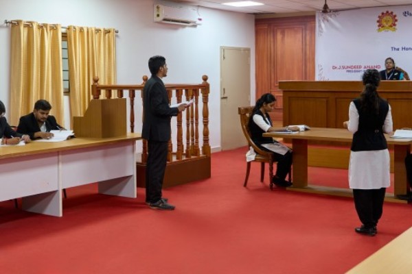 moot-court