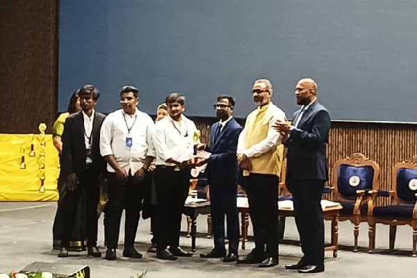 bil-students-wins-honor-at-international-conference-thumb