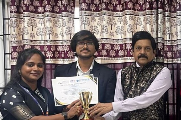 students-Won-Best-Research-Paper-Award-at-International-Conference-thumb