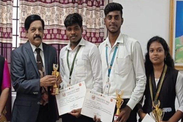 students-shines-judgement-writing-competition-organized-by-vinayaka-mission-law-school-thumb